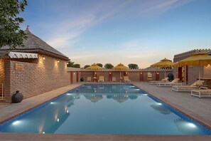 Outdoor pool - Kavish Jawai Village Resort (Bali)