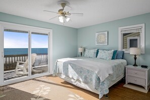 3 bedrooms, free WiFi - "The Sand Dollar" - Oceanfront Duplex, 3 Bedrooms / 3 Bathrooms (Holden Beach)