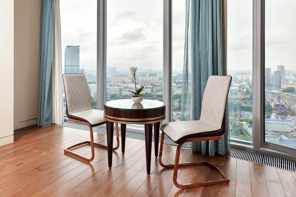 Panoramic-Apartment | 1 Schlafzimmer, Bügeleisen/Bügelbrett, kostenloses WLAN
