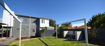 MODERN 2 BED APARTMENTS WITH WHEELCHAIR ACCESS