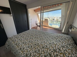 3 bedrooms