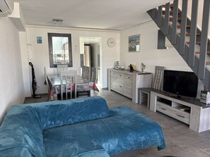 TV - Duplex marina with port view - 6 guests (Port Camargue)