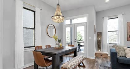 Condo Near Belmont, Vanderbilt, Music Row with Free Parking