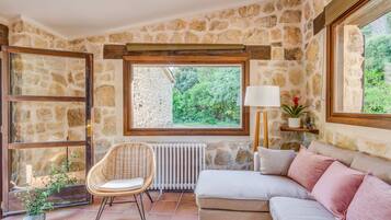 Deluxe-Villa | Hochwertige Bettwaren, Daunenbettdecken, Pillowtop-Betten