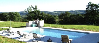 Independent gite with swimming pool in the heart of the Dordogne valley