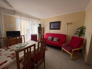 TV - T3 for 6, sea and mountain view, terrace, parking, near beach, Le Barcarès (Le Barcarès)