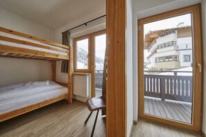 6 slaapkamers, reisbedje, gratis wifi, beddengoed