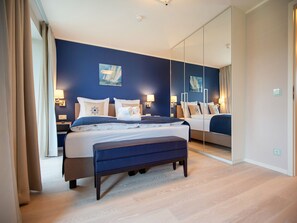 3 bedrooms, desk, free WiFi, bed sheets