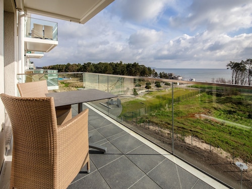 Ferienwohnung mit Meerblick, 2 Schlafzimmern und Balkon