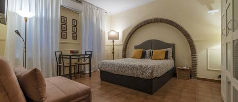 1 bedroom, iron/ironing board, WiFi, bed sheets