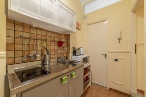 Microwave, stovetop