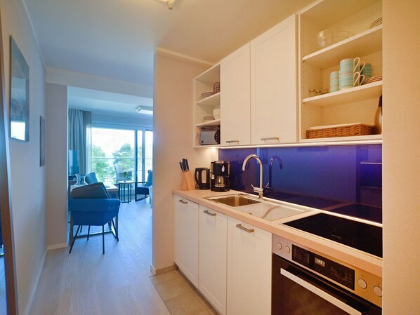 Kühlschrank, Ofen, Herdplatte, Geschirrspüler