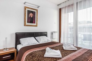 2 chambres, fer et planche à repasser, Wi-Fi, literie fournie