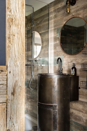 Bathtub, eco-friendly toiletries, hair dryer, towels - Villa with private pool and panoramic view 8 pers. (bonifacio)