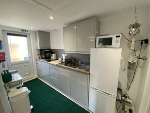 Apartment | Private kitchen | Fridge, microwave, oven, stovetop