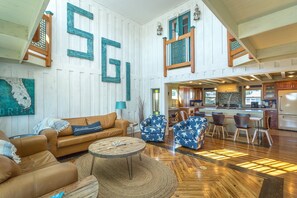 Interior - Charming 3 BR 3.5 Bath, Beach Views, Hot Tub Pet Friendly (ST GEORGE ISLAND)