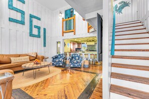 平面電視、DVD 播放機