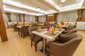 S'hi serveixen esmorzars, dinars i plats de cuina típica del sud 