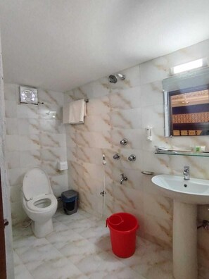 Deluxe Double Room, 1 King Bed | Bathroom | Shower, rainfall showerhead, free toiletries, slippers - Hotel Sea World Cox's Bazar (Cox's Bazar)