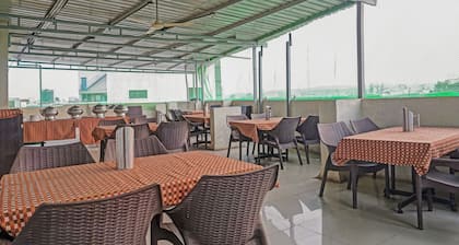 Itsy Hotels Chetan Executive Hadapsar Phursungi