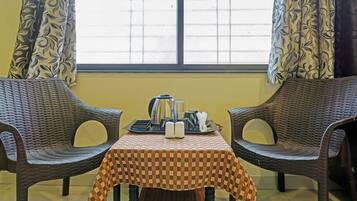 Standard Room | Desk, iron/ironing board, bed sheets