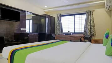 Standard Room | Desk, iron/ironing board, bed sheets