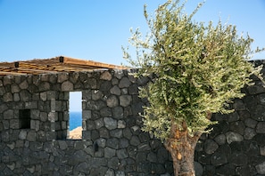 Vista frontal de la propiedad