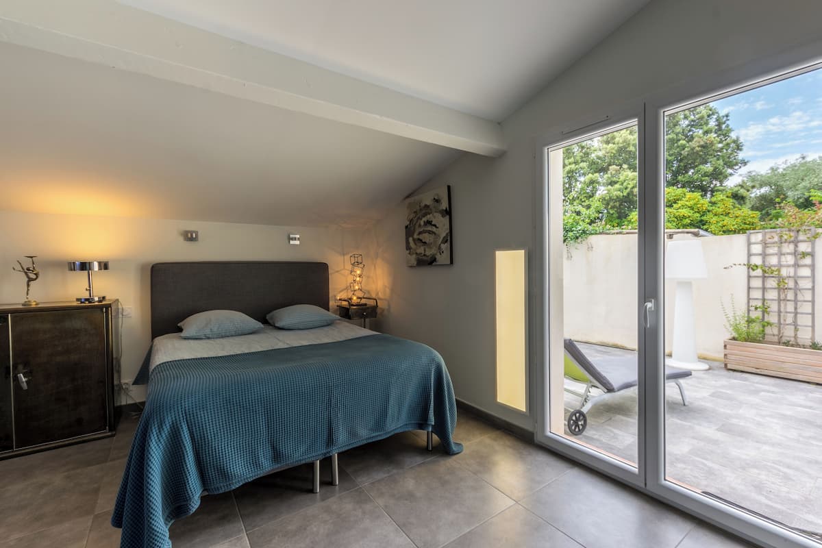 Villa Deluxe avec SPA privatif (Cubic) | 1 makuuhuone, ylelliset vuodevaatteet, untuvapeitot