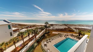 Appart'hôtel, 2 chambres | Piscine