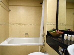 Studio Standard, accès piscine | Salle de bain