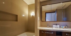 Apartamento standard, 2 quartos, acesso à piscina | Banheiro