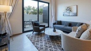 Standard Apartment, 1 Bedroom, Pool Access - Park Ridge (Dubai)