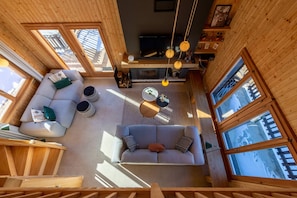 Fernseher, Kamin