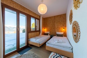 5 makuuhuonetta, ilmainen Wi-Fi, vuodevaatteet