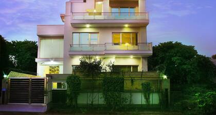 Executive Suites with Kitchen@Golf Course Road