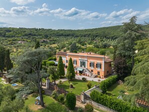 Property - Villa / Independent home in Pistoia with 4 bedrooms sleeps 10 (Pistoia)