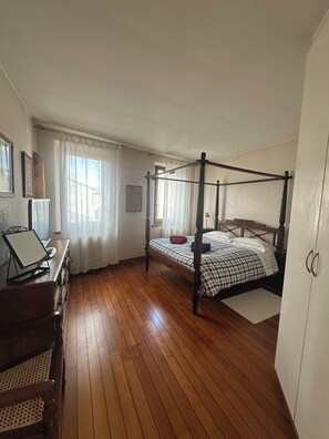 2 chambres, bureau, fer et planche Ă repasser, Wi-Fi gratuit