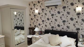 Deluxe Suite, 3 Bedrooms, Non Smoking | 3 bilik tidur, peralatan tempat tidur premium, busa memori