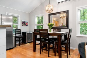 Dining - Peaceful Ivy Ridge - w/waterfalls, hikes + hot tub! (Lake Toxaway)