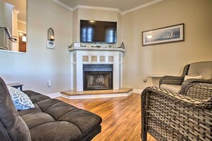 Télévision, cheminée