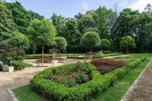 Garden - Manowce Palace (Nowe Warpno)