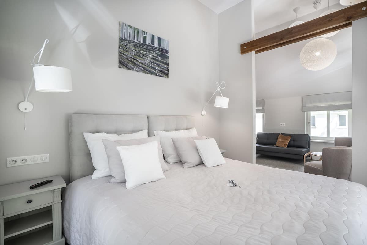 Habitación cuádruple | Muebles diferentes, tabla de planchar con plancha y wifi gratis