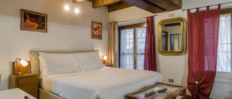 City Apartment | 1 bedroom, individually decorated, individually furnished