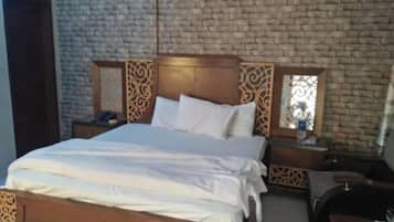 Standard Double Room | Free WiFi, bed sheets