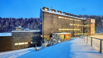 Familjerum - balkong (Superior) | Minibar, värdeförvaringsskåp på rummet, skrivbord och gratis wi-fi