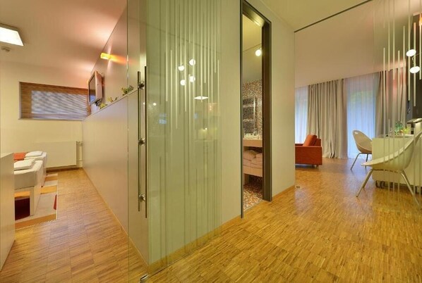 Superior Suite, Jetted Tub (terrace)