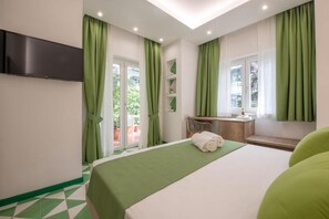 Superior Room | 1 bedroom, minibar, desk, laptop workspace - Gea Suite B&b (Sorrento)