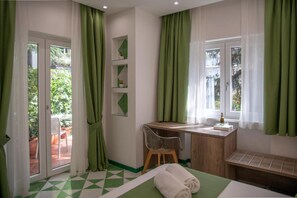 Superior Room | 1 bedroom, minibar, desk, laptop workspace - Gea Suite B&b (Sorrento)