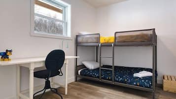 3 bedrooms, WiFi, bed sheets