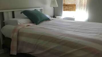 3 sovrum, skrivbord, resesäng och gratis wi-fi